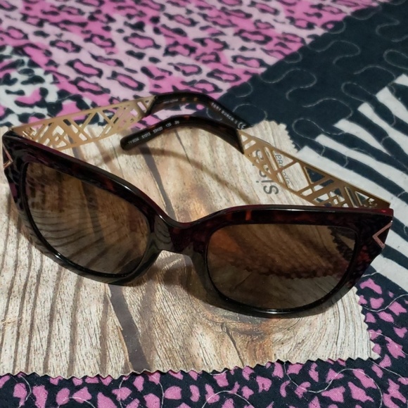 Sun glasses - Picture 2 of 3